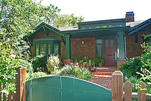 bay window and door