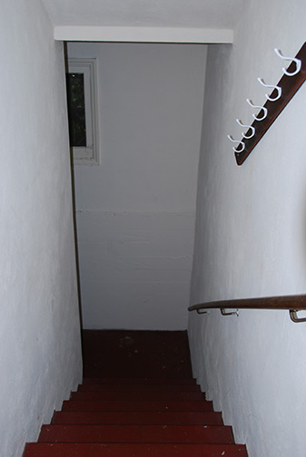 stairs to basement