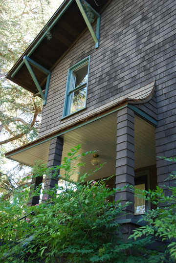 2230 Amherst Eave Detail 