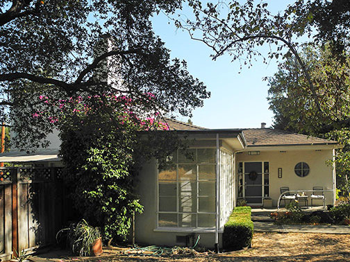 2389 Amherst