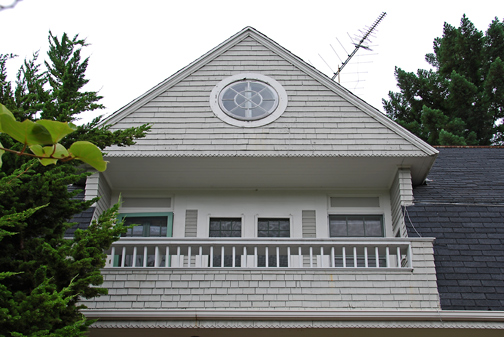 balcony