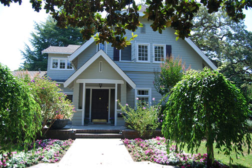 street entry to house