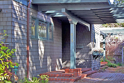 side entry with brick steps