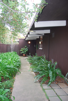 Entry walkway