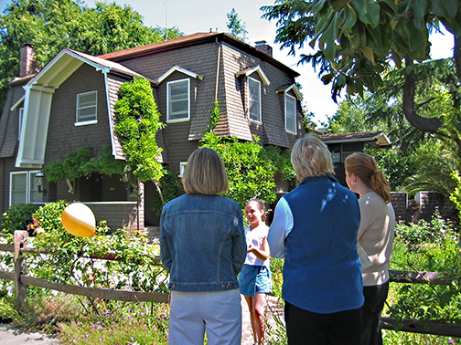 Sunbonnet House