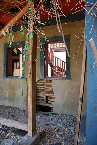 rammed earth exterior wall of Briones house